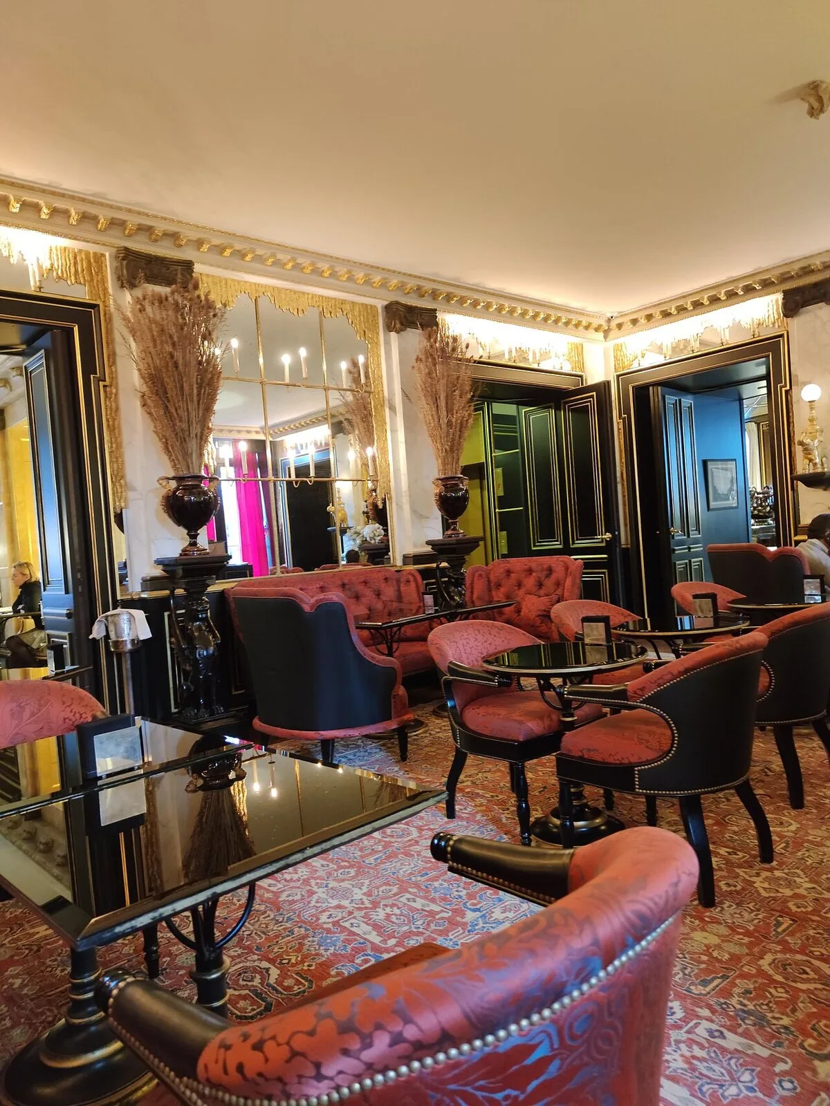 La Réserve Paris - Hotel and Spa